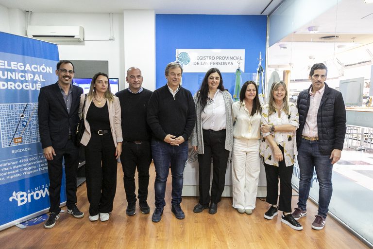 Inauguran oficina del Registro de las Personas en Brown