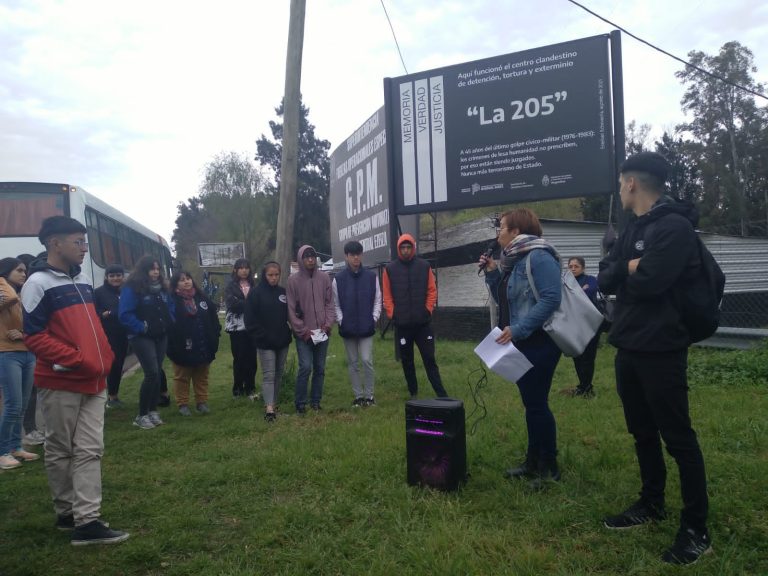 Suman chicos al programa Echeverría Construye Memoria