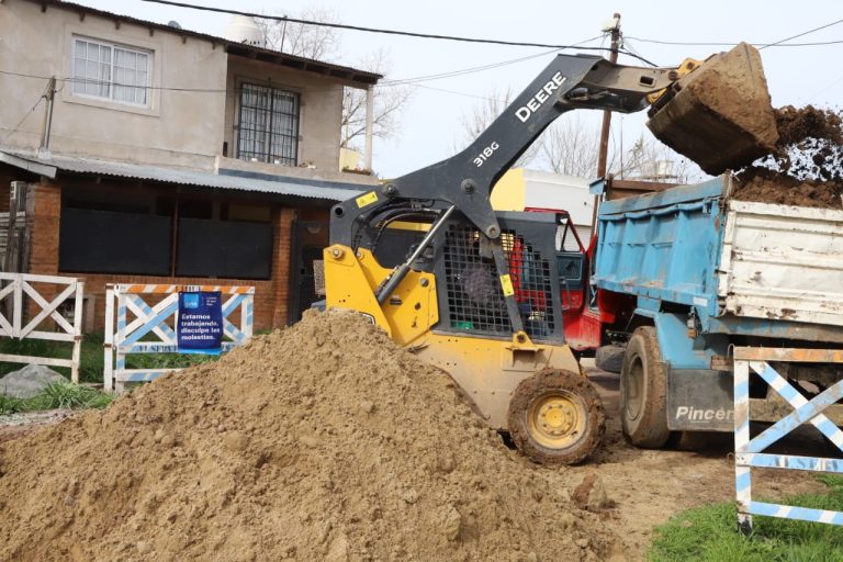 Avanza obra de red cloacal en Monte Grande Sur