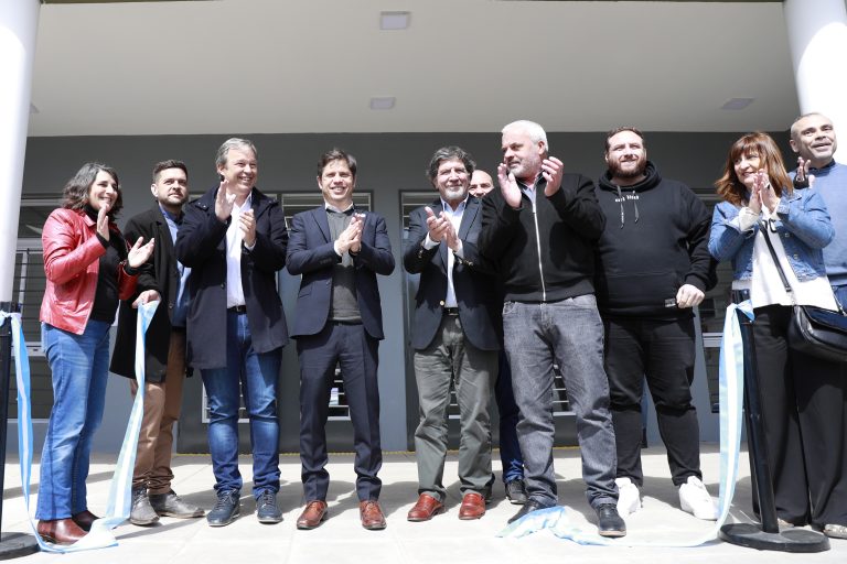 Kicillof: “Estamos construyendo escuelas en todos los barrios porque son fábricas que producen futuro para nuestra provincia”