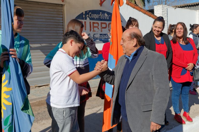 Pavimentan calles en Berazategui
