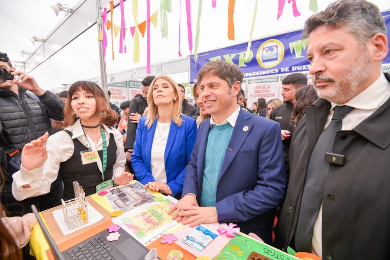 Kicillof encabezó una reunión con empresarios bonaerenses en Merlo