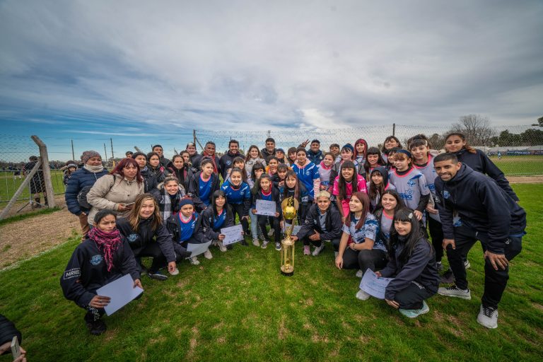 Moreno conformó el primer Selectivo Femenino de Fútbol