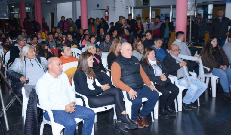 Ayuda social a familias en contingencias en Presidente Perón