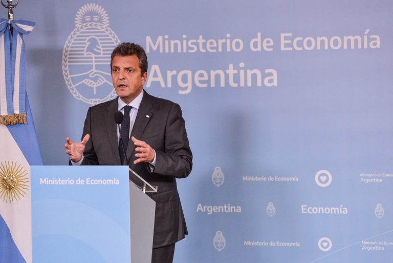 Cómo funcionará la devolución del IVA para alimentos que anunció Massa