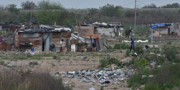 La pobreza subió a 40,1% y afecta a unos 18,4 millones de argentinos
