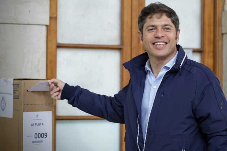 Kicillof pidió a la ciudadanía “votar con amor y felicidad”, más allá de “expresiones de odio”