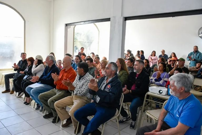 Entregan diplomas de producción apícola en San Vicente