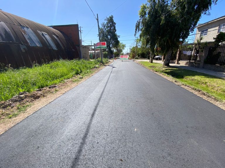Labores de pavimentación en 9 de Abril
