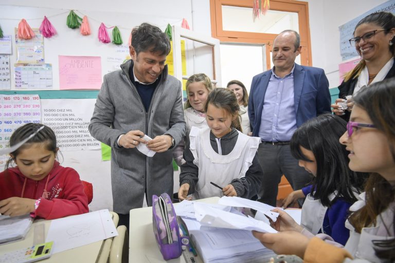 Kicillof llamo a “fortalecer la integración y el arraigo” en el interior bonaerense