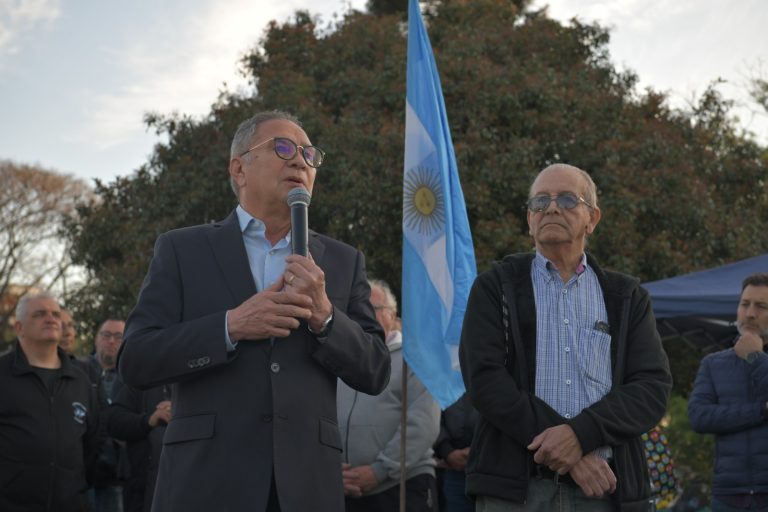 Ituzaingó homenajeó a Raúl Alfonsín, a 40 años de democracia