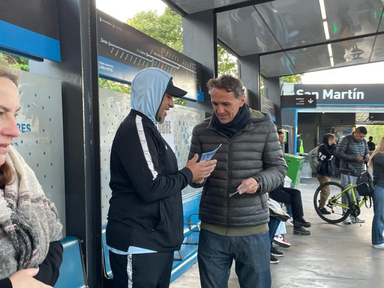Katopodis pidió “contrastar propuestas” en la estación San Martín de la línea Mitre