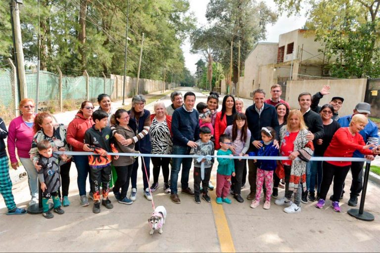 Nardini, Katopodis y Correa inauguraron una obra de pavimentación en Grand Bourg