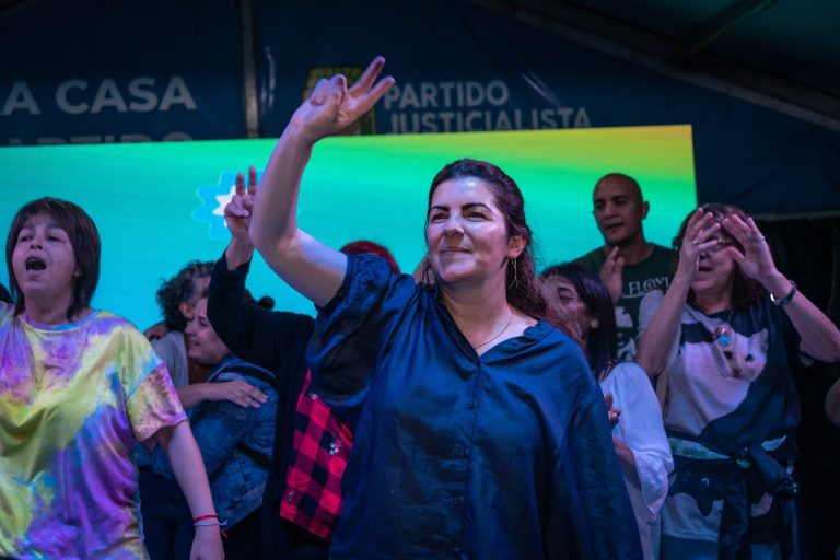 Mariel Fernández sigue al frente en Moreno
