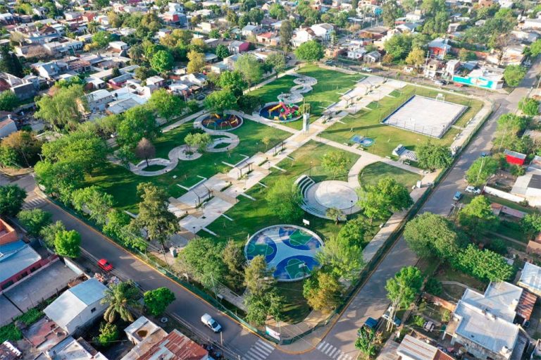 Nardini inauguró la Plaza “Martín Figueroa” en la ciudad de Villa de Mayo