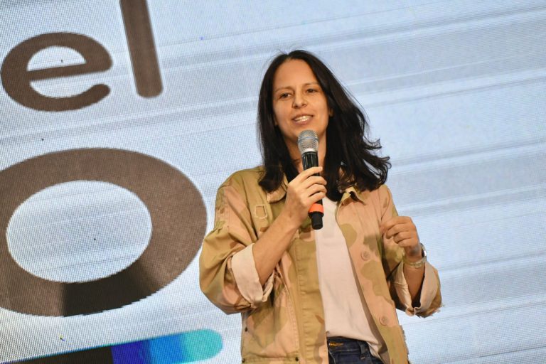 Soledad Martínez alcanzó una contundente victoria y expresó: “Gracias por volver a confiar”