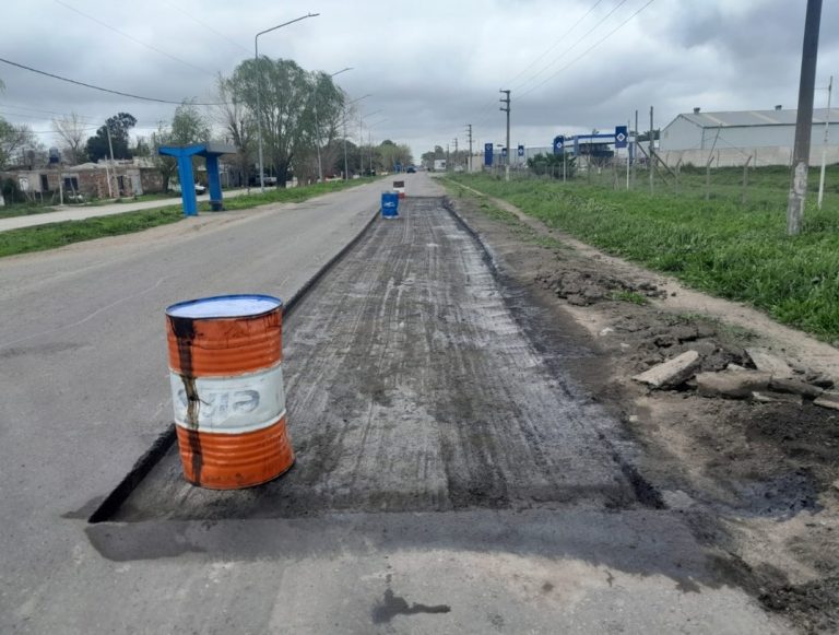 Labores de bacheo en Avenida Néstor Kirchner
