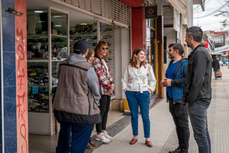 Mariel Fernández recorrió la obra del centro comercial de Paso del Rey