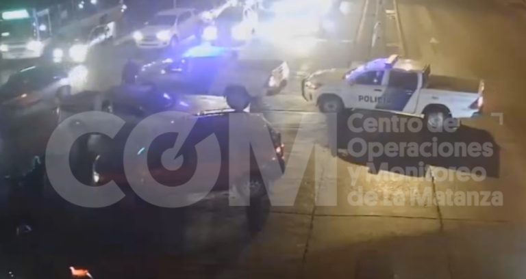 Se produjo un violento choque entre un auto y una moto en Virrey del Pino