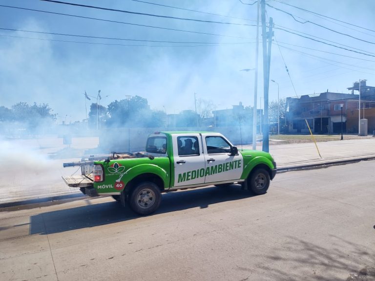 Tareas de fumigación en 9 de Abril