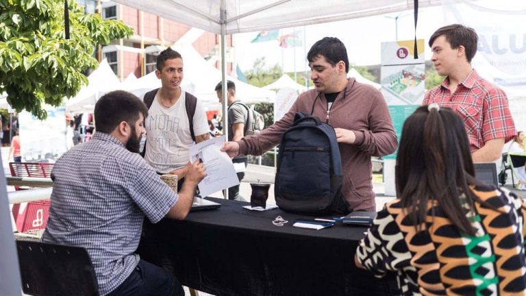 Feria de Empleo en Lanús