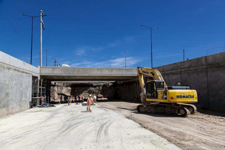 Avanza la señalización en el marco de la obra del Viaducto de Ruta 4