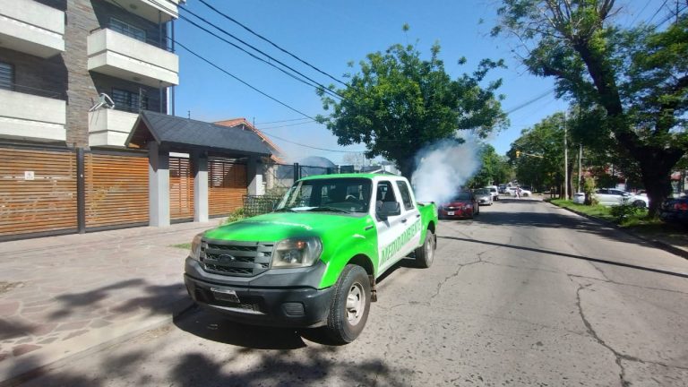 Tareas de fumigación en Monte Grande