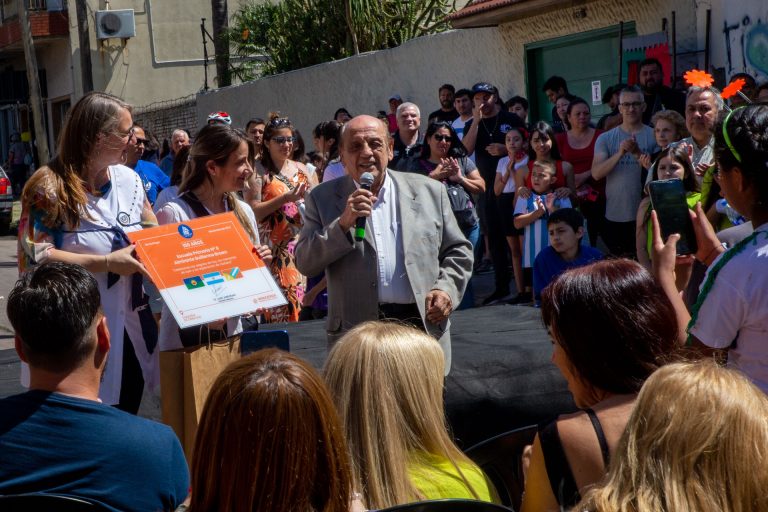 Festejan centenario de escuela en Berazategui