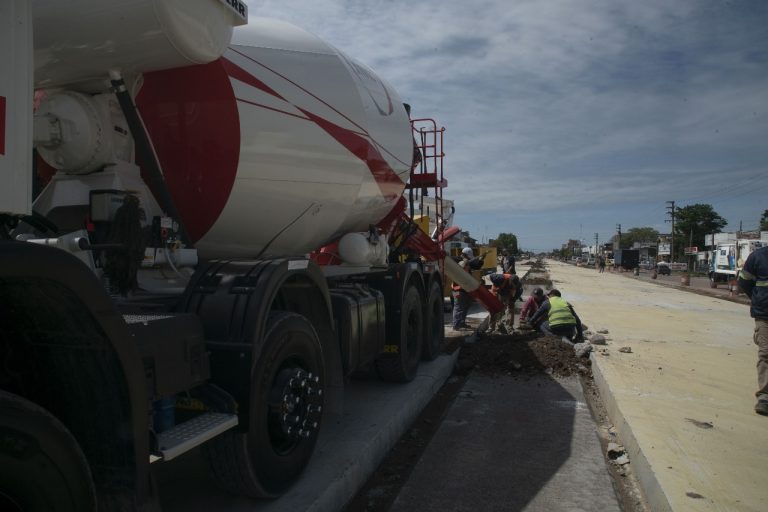 Labores de pavimentación en Camino de Cintura