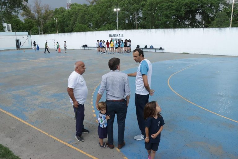 Avanza en San Miguel la construcción de una nueva cancha de handball