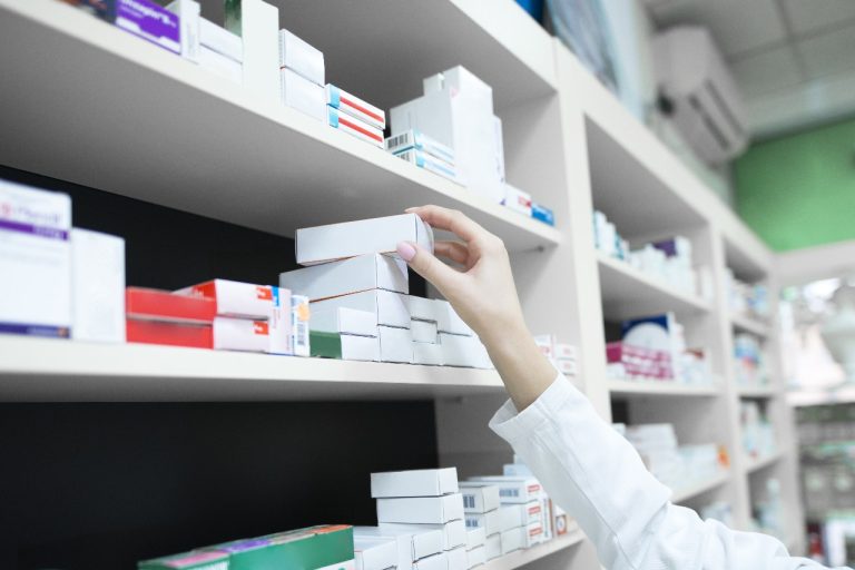 El Gobierno bonaerense destrabó el conflicto en venta de medicamentos por prepagas y obras sociales