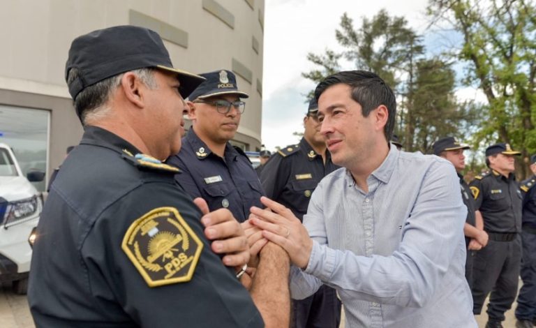 Se realizó una nueva entrega de patrullas para reforzar la seguridad en los barrios de Malvinas Argentinas
