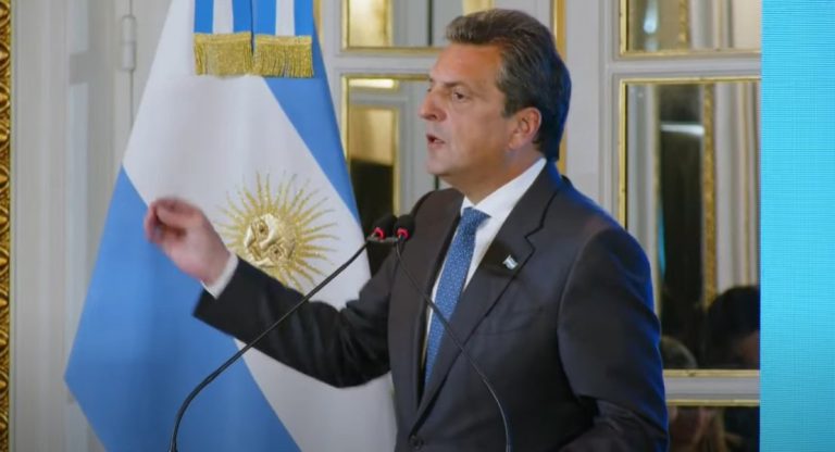 Massa: “La apertura indiscriminada de la economía termina con fábricas cerradas y gente en la calle”