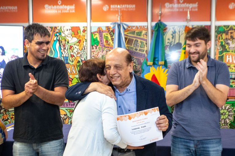 Reconocen manzaneras en Berazategui