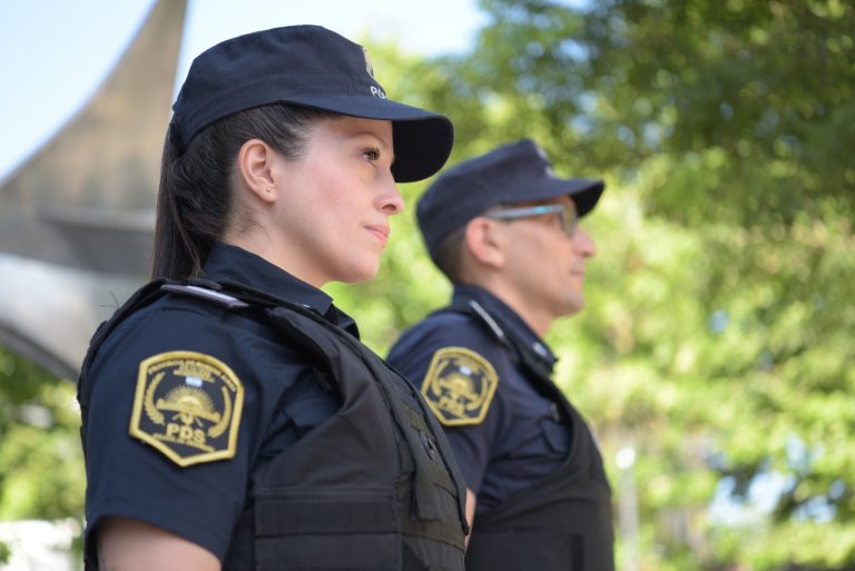 Inscriben a la Policía en Ituzaingó