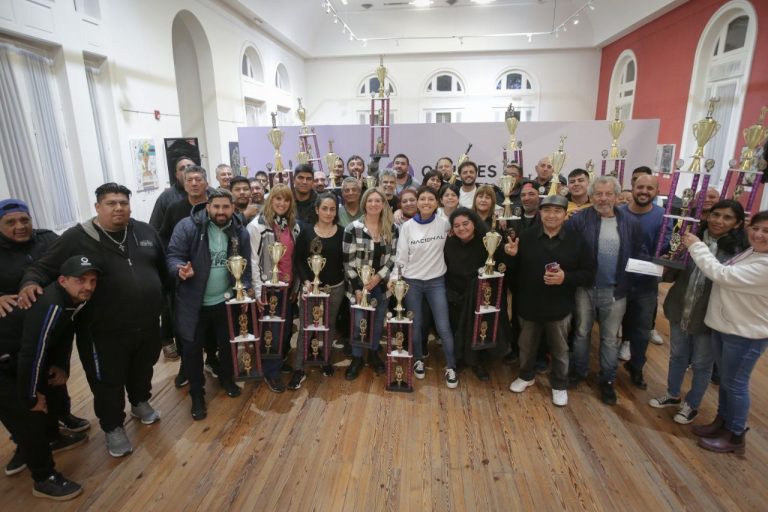 Mayra Mendoza se reunió con dirigentes de clubes de barrio de Quilmes