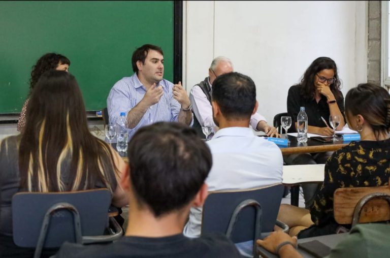 Los universitarios se proclamaron desde San Miguel en defensa de la educación pública