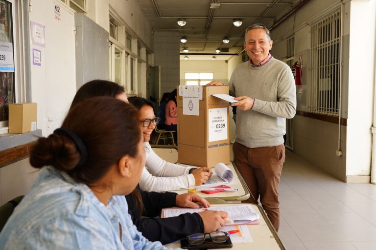 Fernando Gray habló de “un sistema democrático sólido”