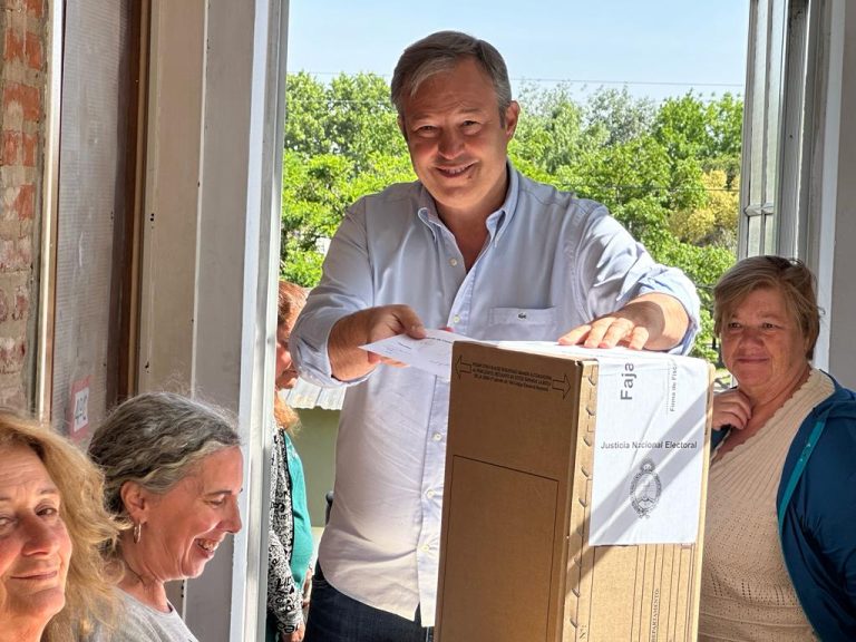 Cascallares votó en Burzaco y agradeció poder “elegir en libertad y con esperanza”