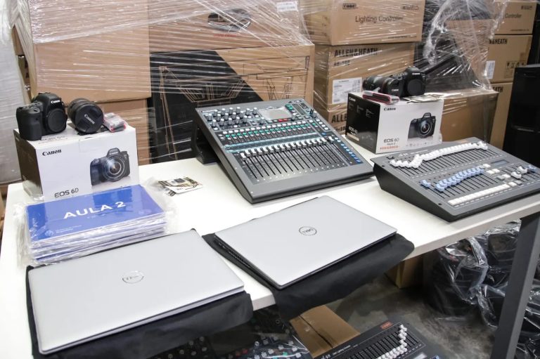 Avellaneda recibió equipamiento para refaccionar su Casa del Bicentenario