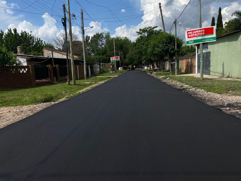 Tareas de bacheo en Monte Grande Sur