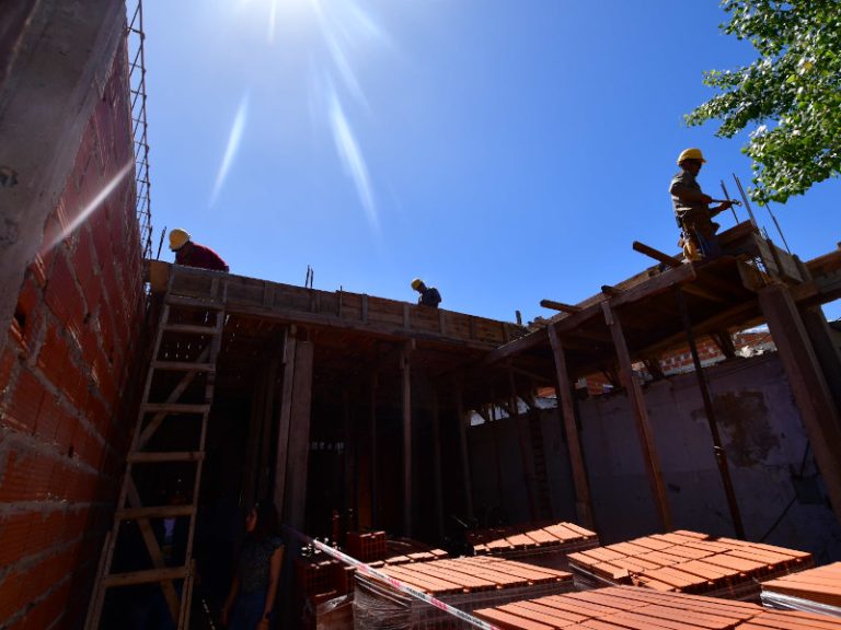 Avanza construcción de centro de salud en La Esmeralda