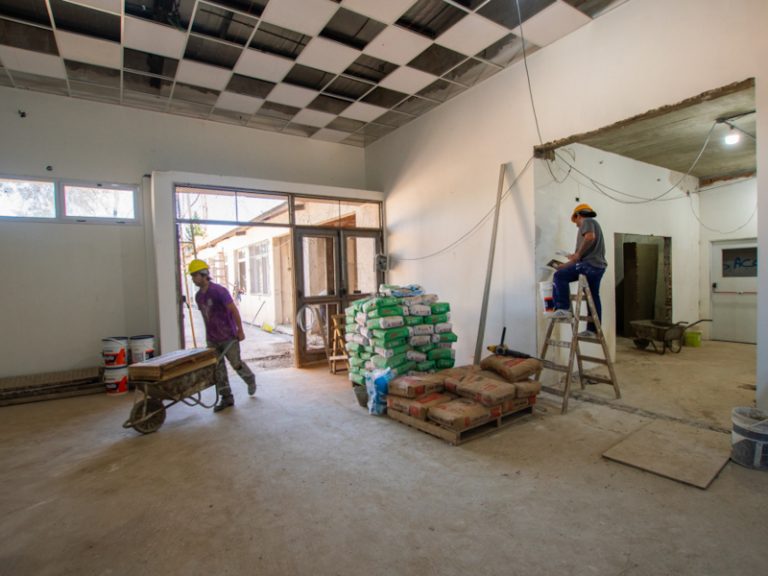 Avanzan obras en Secundaria de La Esmeralda