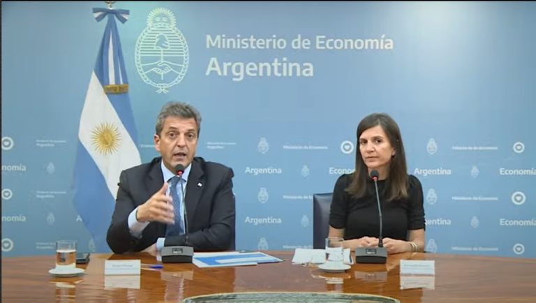 Massa y Raverta anunciaron aumentos de hasta 150% en créditos de Anses