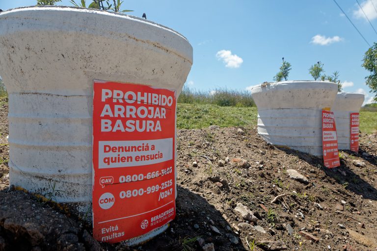 Eliminan basurales ilegales en Berazategui