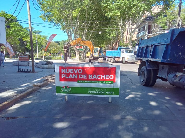 Obras de bacheo en Monte Grande