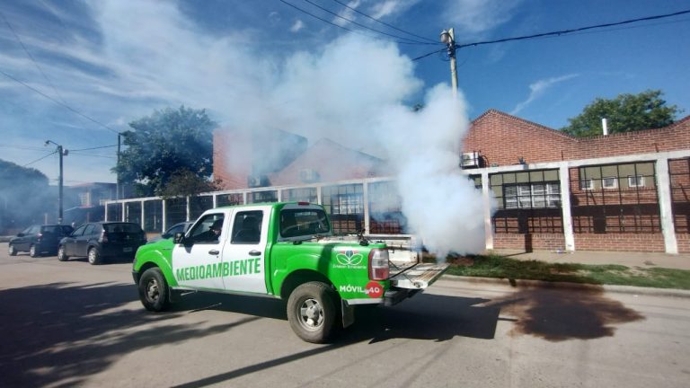 Tareas de fumigación en Monte Grande