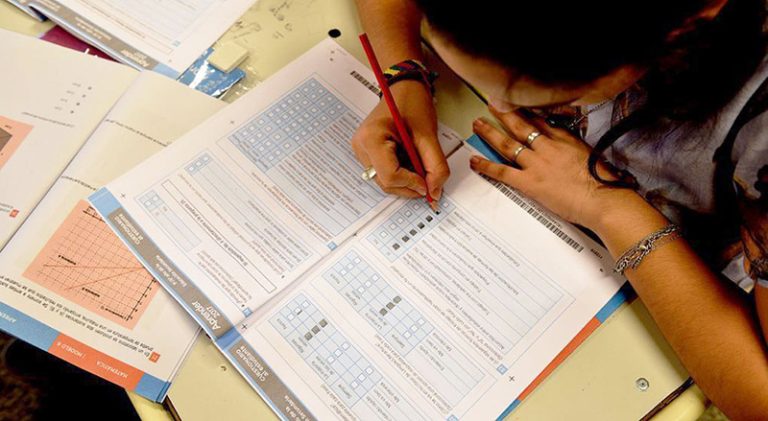 Pruebas Aprender 2023: Argentina obtuvo mejores calificaciones en Lengua y «leve deterioro» en Matemática