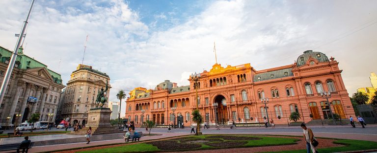 El gobierno oficializó la decisión de no renovar contratos de 2023 en la administración pública