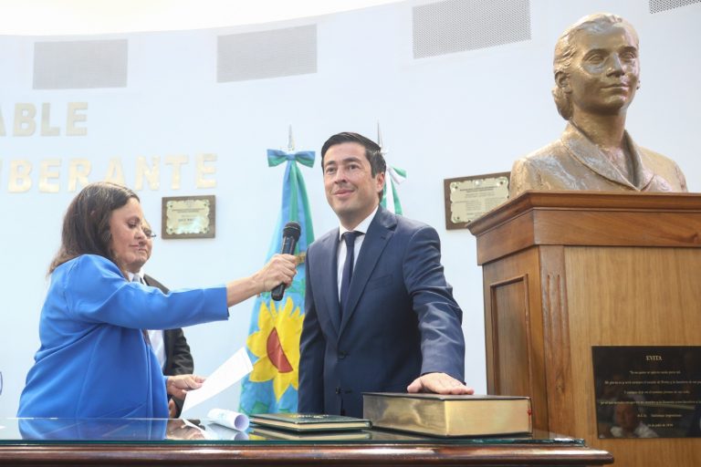 Nardini asumió como intendente de Malvinas Argentinas con un mensaje a futuro para los vecinos